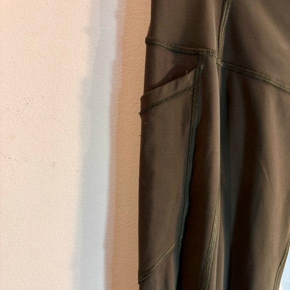 LULULEMON Sz 6 All the Right PlacesLeggings Side and Card Key Pocket Olive Green - Picture 5 of 13